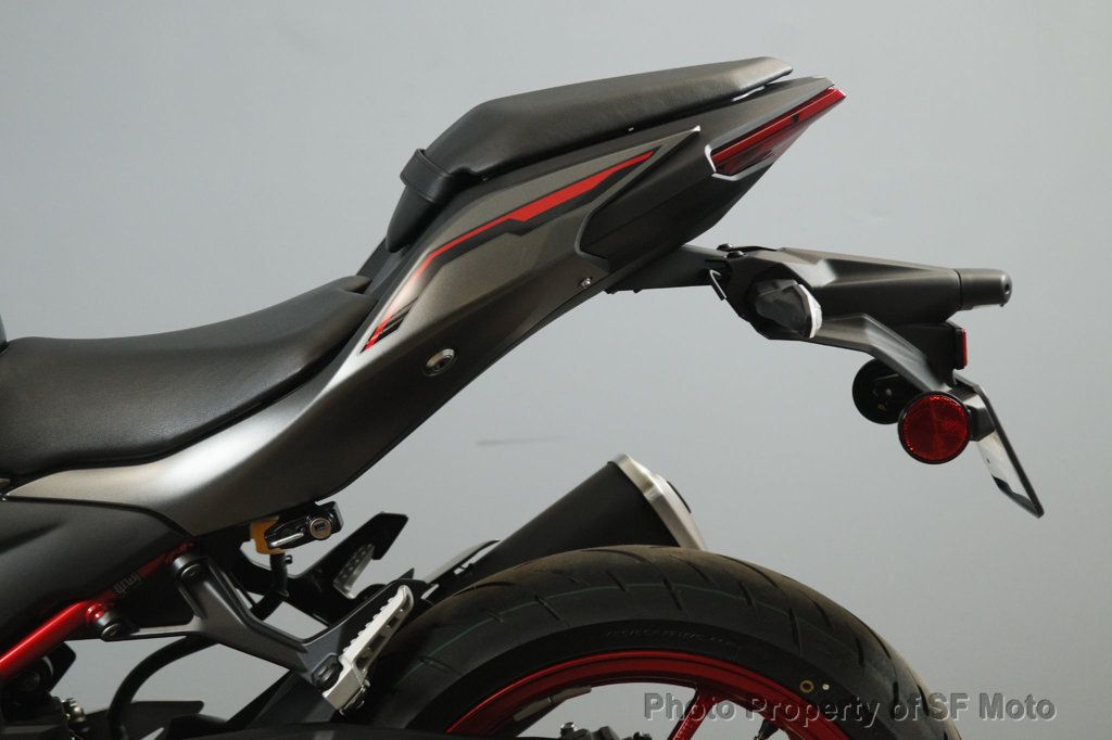 2025 Kawasaki Z500 SE ABS One Owner, 140 Miles - 22988911 - 11