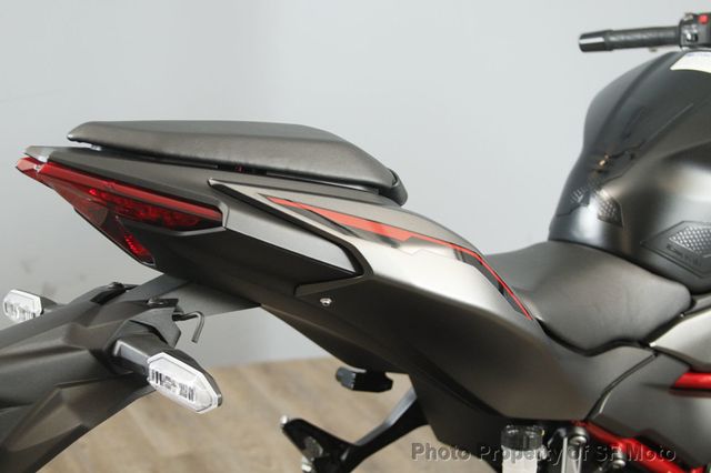 2025 Kawasaki Z500 SE ABS One Owner, 140 Miles - 22988911 - 42