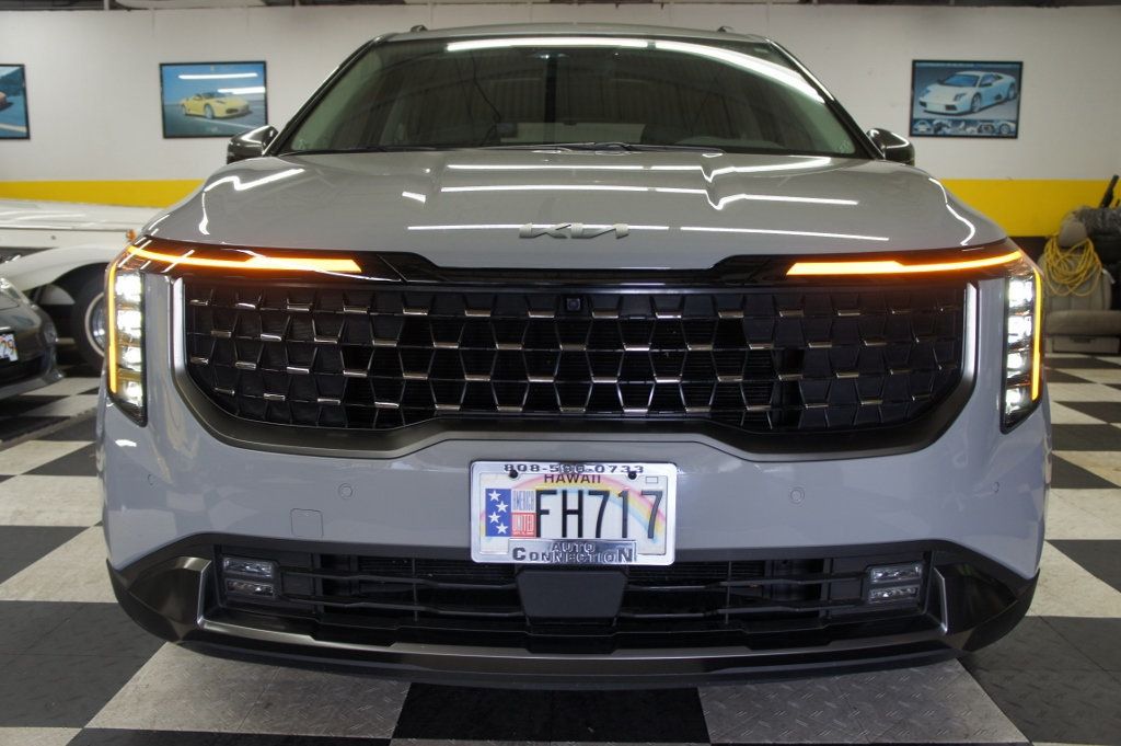 2025 Kia Carnival 1-Owner, SX Prestige, 3rd Row Seats! Immaculate! - 22993658 - 9