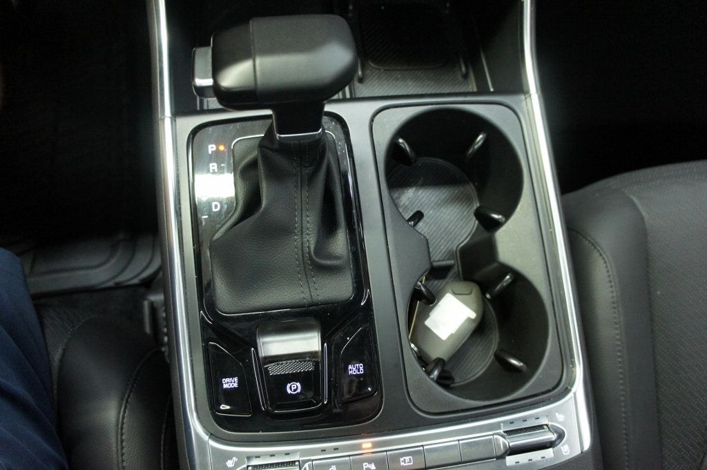 2025 Kia Carnival 1-Owner, SX Prestige, 3rd Row Seats! Immaculate! - 22993658 - 36