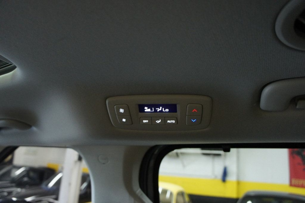 2025 Kia Carnival 1-Owner, SX Prestige, 3rd Row Seats! Immaculate! - 22993658 - 48