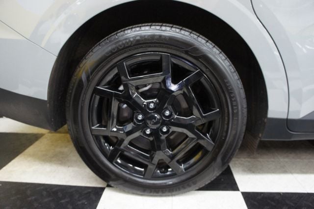 2025 Kia Carnival 1-Owner, SX Prestige, 3rd Row Seats! Immaculate! - 22993658 - 4