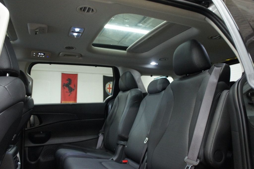 2025 Kia Carnival 1-Owner, SX Prestige, 3rd Row Seats! Immaculate! - 22993658 - 51