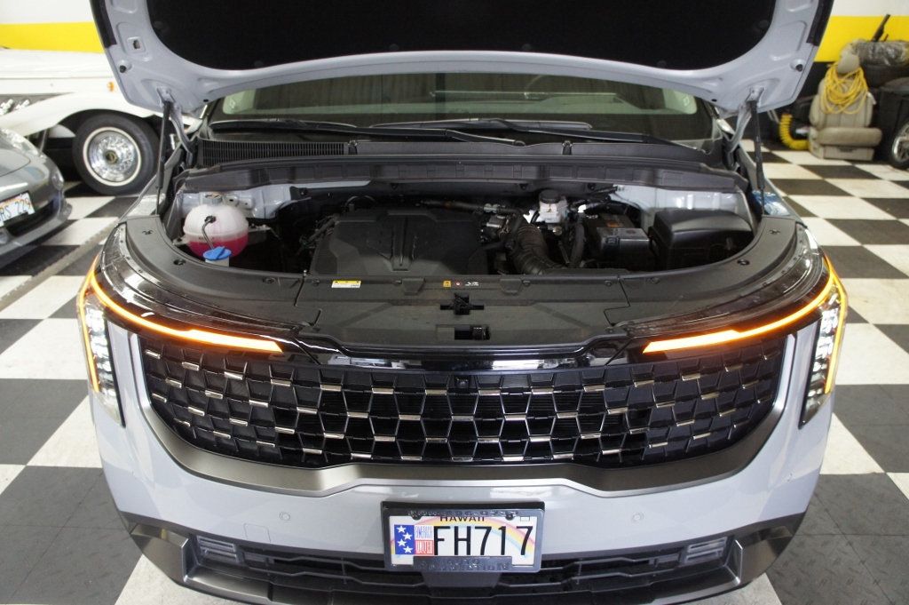 2025 Kia Carnival 1-Owner, SX Prestige, 3rd Row Seats! Immaculate! - 22993658 - 65