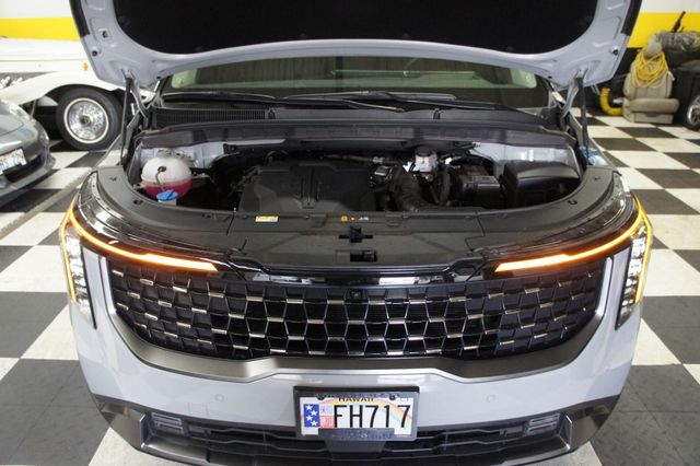 2025 Kia Carnival 1-Owner, SX Prestige, 3rd Row Seats! Immaculate! - 22993658 - 65