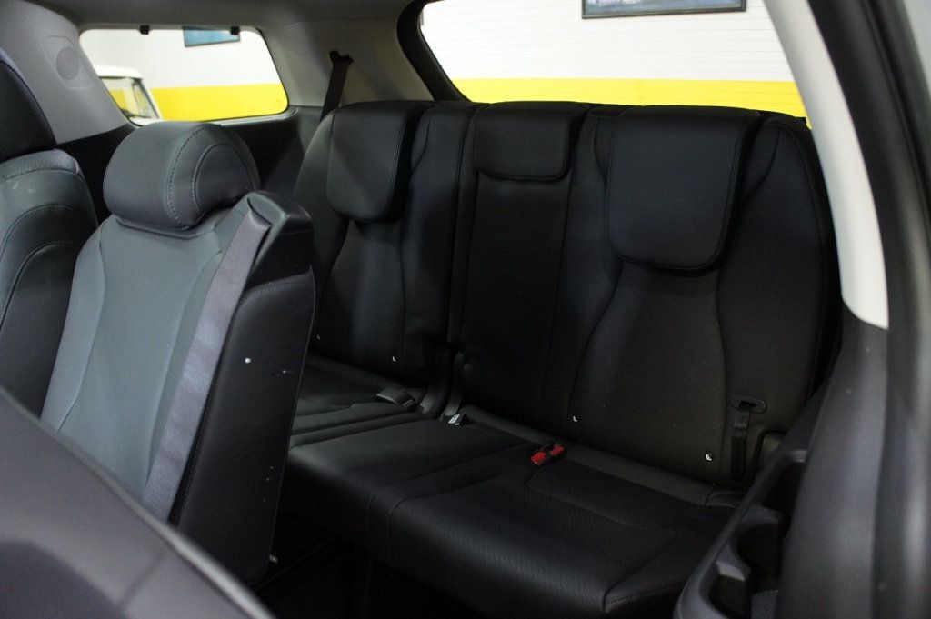 2025 Kia Carnival 1-Owner, SX Prestige, 3rd Row Seats! Immaculate! - 22993658 - 8