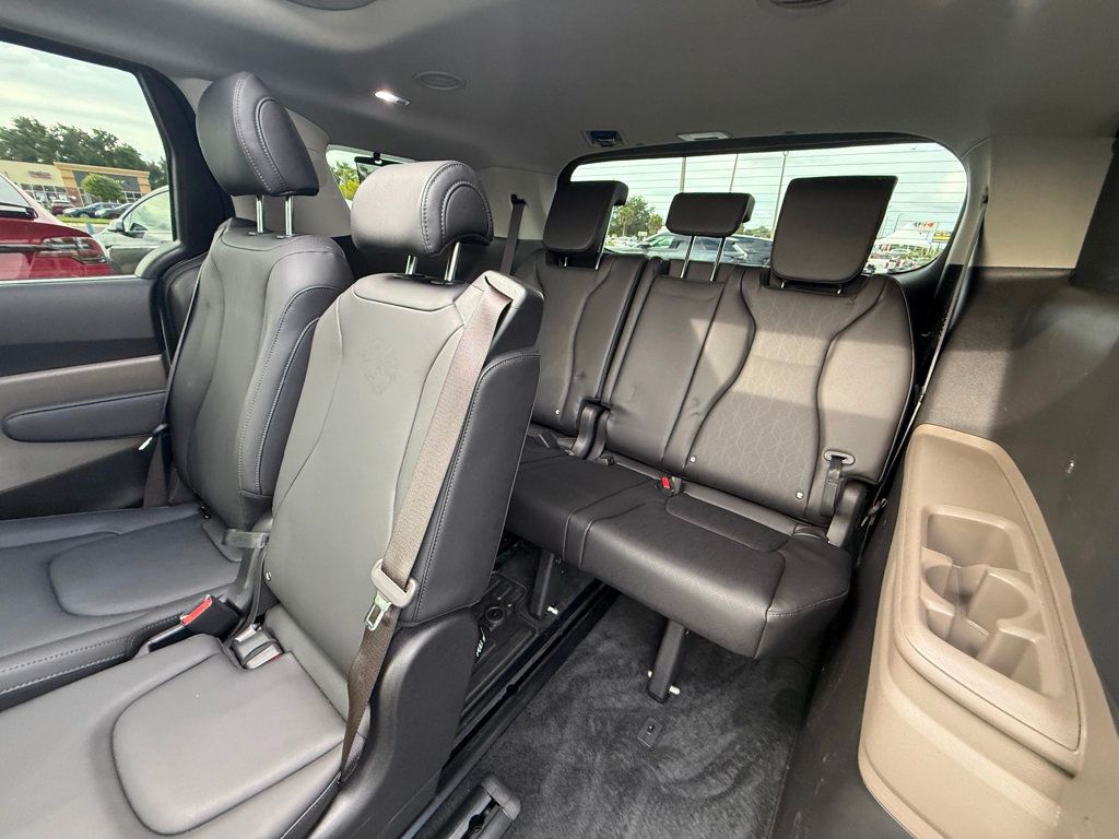 2025 Kia Carnival SX - 23035389 - 24