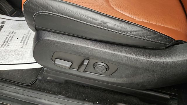 2025 Kia Carnival SX FWD w/ Rear Seat Entertainment & Dark Edition Pkg - 23081003 - 11