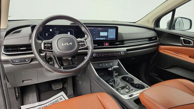 2025 Kia Carnival SX FWD w/ Rear Seat Entertainment & Dark Edition Pkg - 23081003 - 12