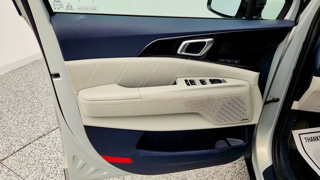 2025 Kia Carnival SX Prestige w/ Dual Rear Entertainment & VIP 2nd Row Seats - 23006874 - 10