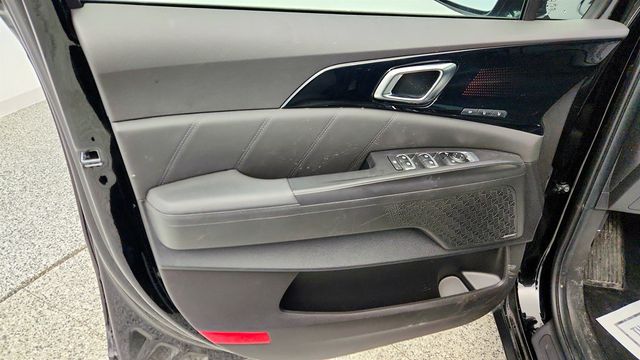 2025 Kia Carnival SX Prestige w/ VIP Lounge Seating & Ambient Lighting - 23011304 - 9