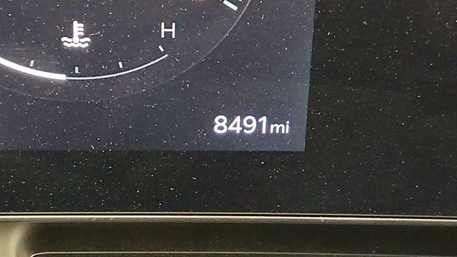 2025 Kia Carnival SX Prestige w/ VIP Lounge Seating & Ambient Lighting - 23011304 - 15