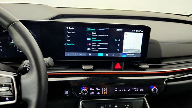 2025 Kia Carnival SX Prestige w/ VIP Lounge Seating & Ambient Lighting - 23011304 - 17