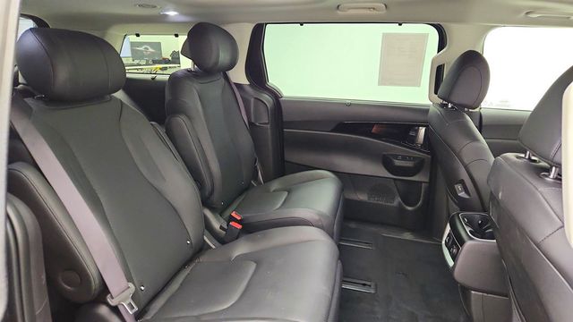 2025 Kia Carnival SX Prestige w/ VIP Lounge Seating & Ambient Lighting - 23011304 - 24