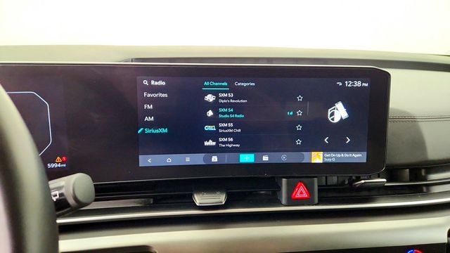 2025 Kia Carnival Hybrid SX FWD Dark Edition w/ Rear Seat Entertainment & Tow Hitch - 23089843 - 18