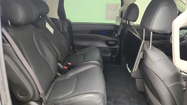 2025 Kia Carnival Hybrid SX Prestige w/ Dual Screen Rear Entertainment - 22998937 - 24