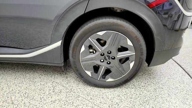 2025 Kia EV6 Light Long Range RWD - 23064753 - 8