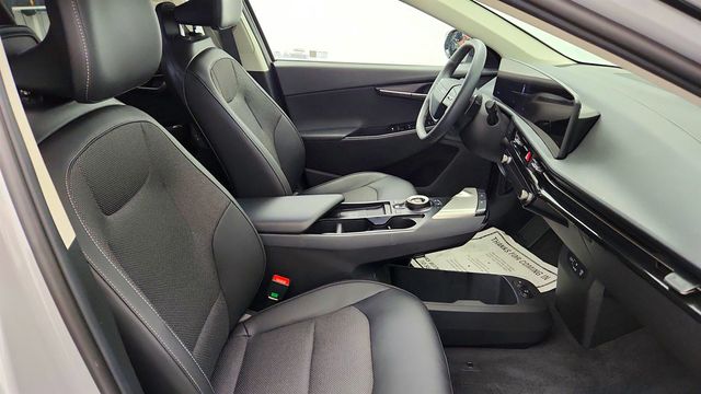 2025 Kia EV6 Light Long Range RWD - 23032582 - 22