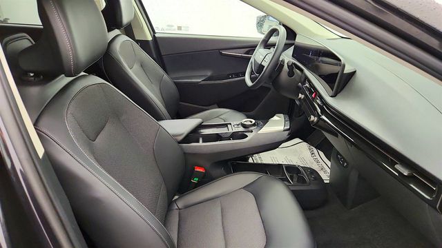 2025 Kia EV6 Light Long Range RWD w/ Technology Package - 23049674 - 20
