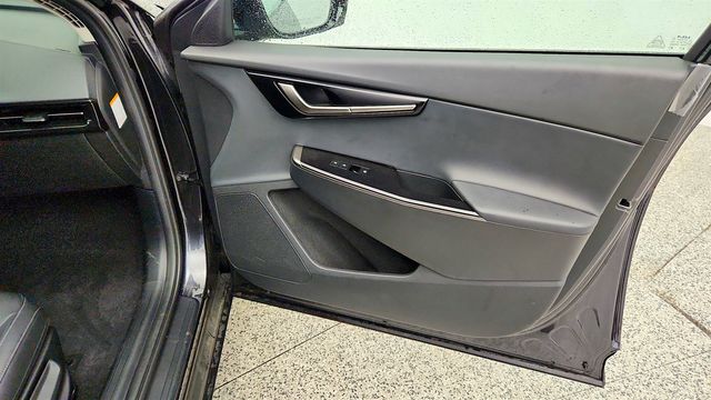 2025 Kia EV6 Light Long Range RWD w/ Technology Package - 23049674 - 21