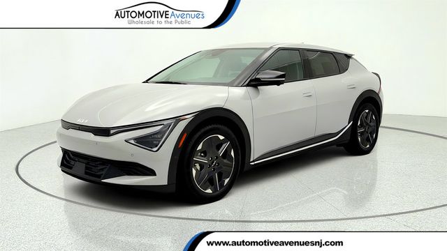 2025 Kia EV6 Light Long Range RWD w/ Technology Package - 23032625 - 0
