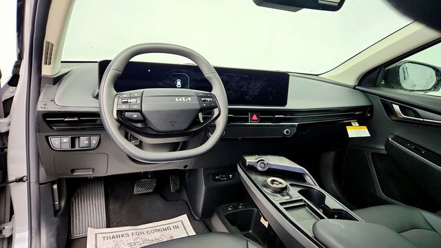 2025 Kia EV6 Light Long Range RWD w/ Technology Package - 23032625 - 10