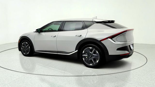 2025 Kia EV6 Light Long Range RWD w/ Technology Package - 23032625 - 6