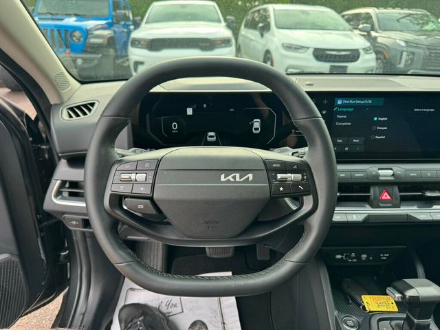 2025 Kia K4 EX AT's photo