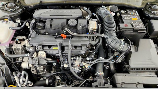 2025 Kia K4 GT-Line Turbo FWD - 23029952 - 24