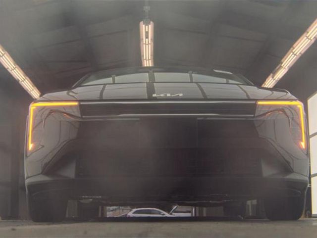 2025 Kia K4 LX FWD - 22958297 - 3