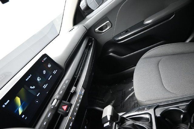 2025 Kia K4 LX FWD - 23071743 - 14