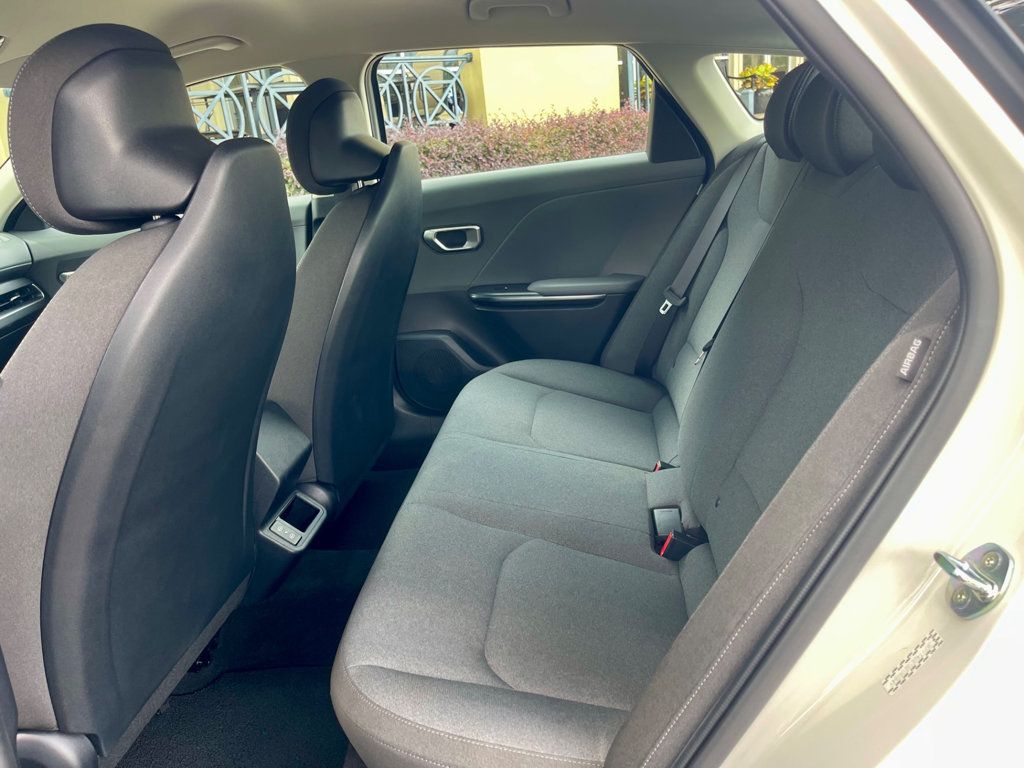2025 Kia K4 LX photo 11