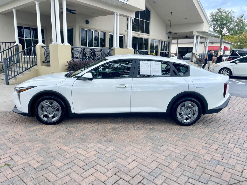 2025 Kia K4 LX photo 2