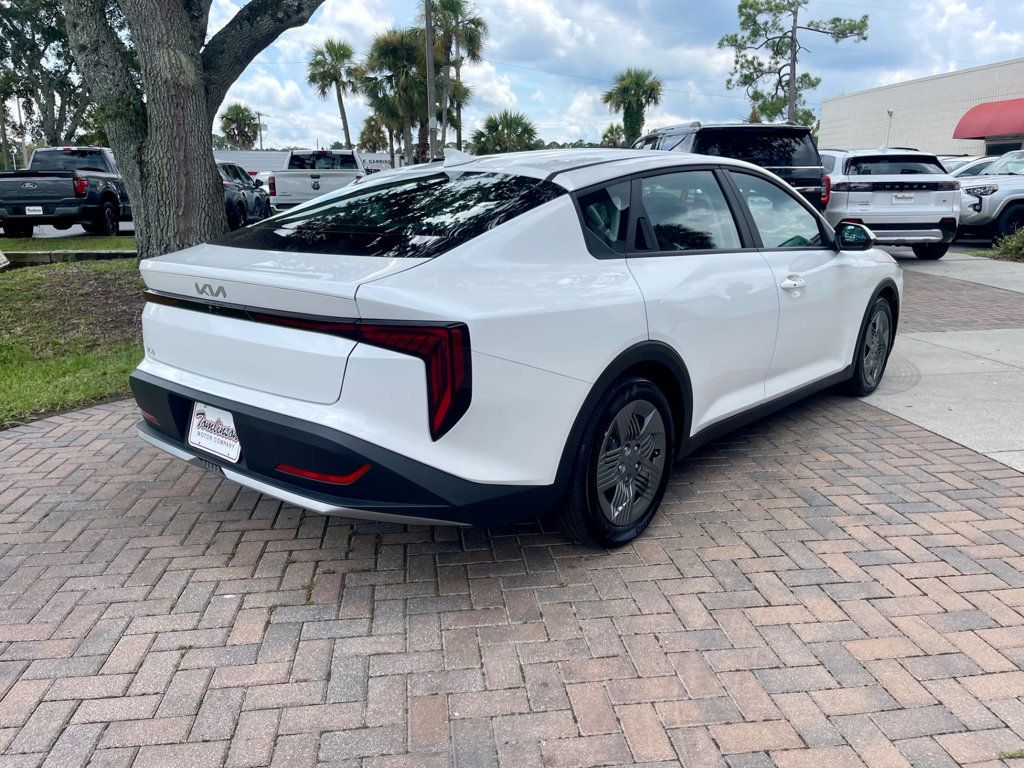 2025 Kia K4 LX photo 5