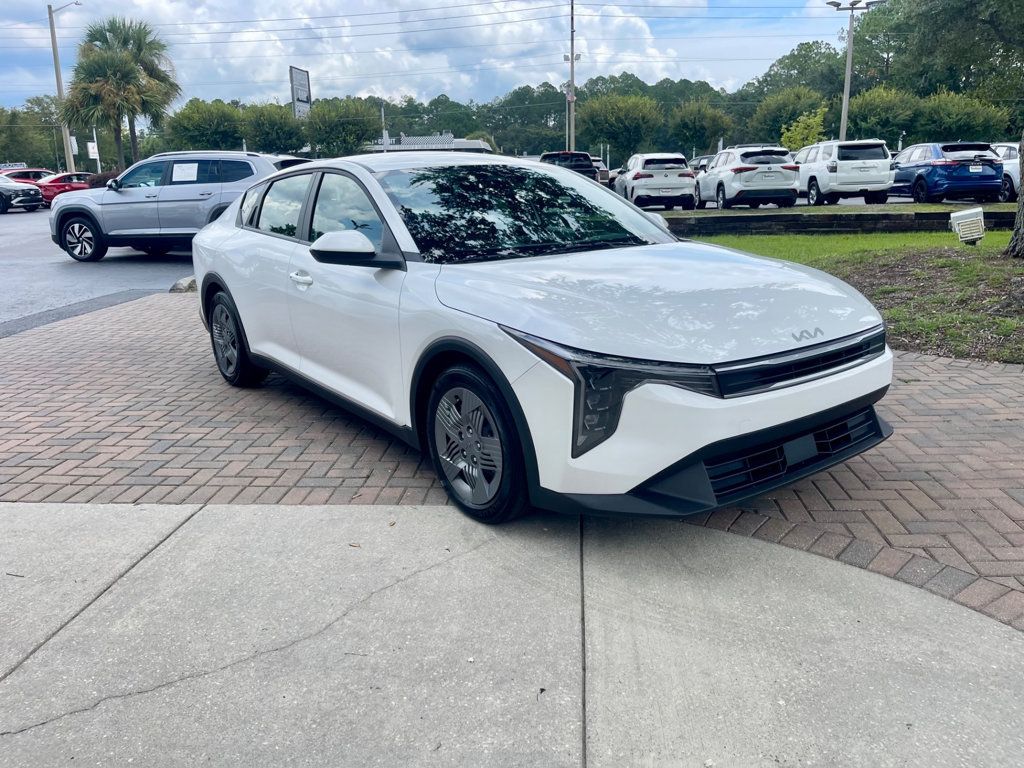 2025 Kia K4 LX photo 7