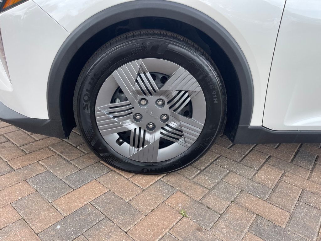 2025 Kia K4 LX photo 9