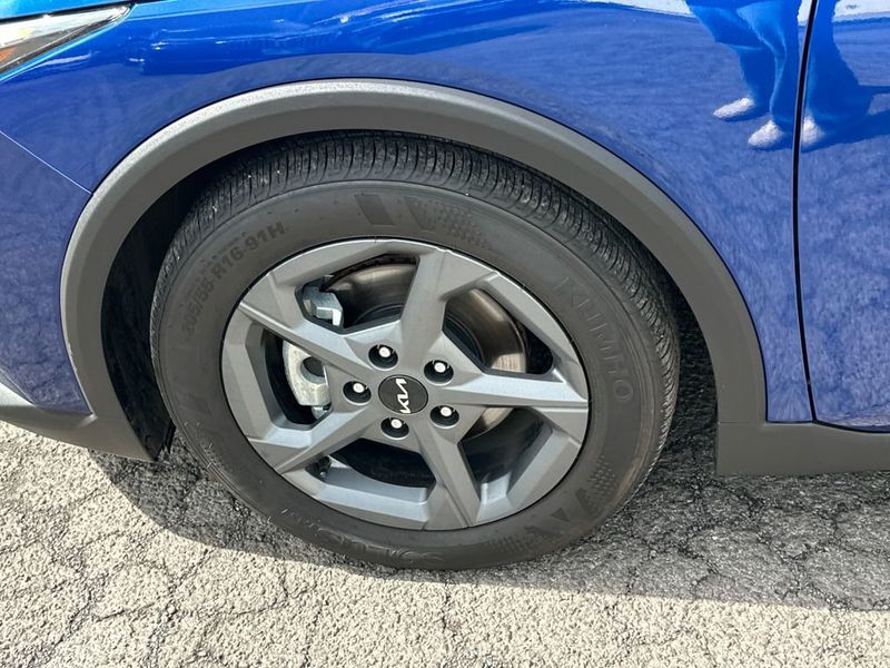 2025 Kia K4 LXS - 22977619 - 11