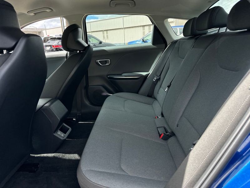 2025 Kia K4 LXS - 22977619 - 14