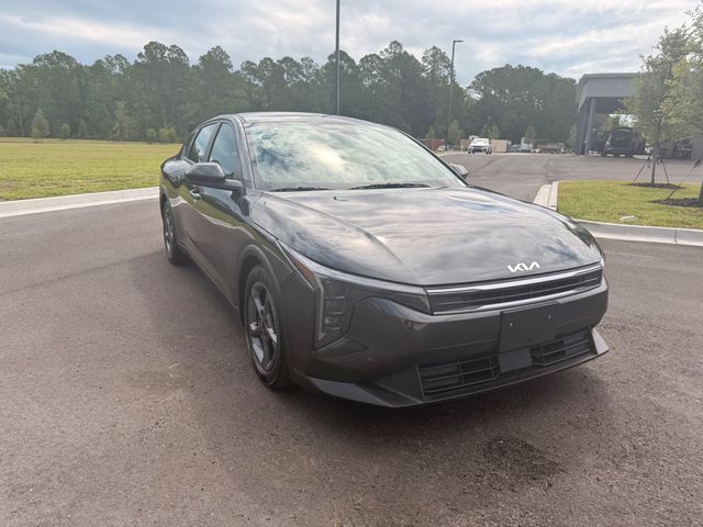 2025 Kia K4 LXS - Photo 8