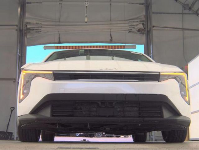 2025 Kia K4 LXS FWD - 23025434 - 3