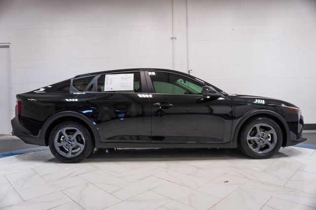 2025 Kia K4 LXS FWD - 23001022 - 32