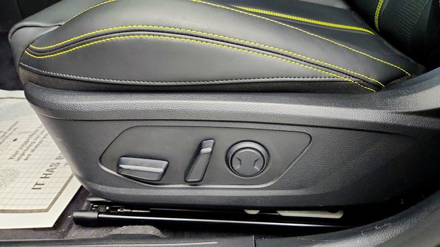 2025 Kia K5 GT DCT w/ GT1 Package & Auto-Dimming Mirror - 23032590 - 10