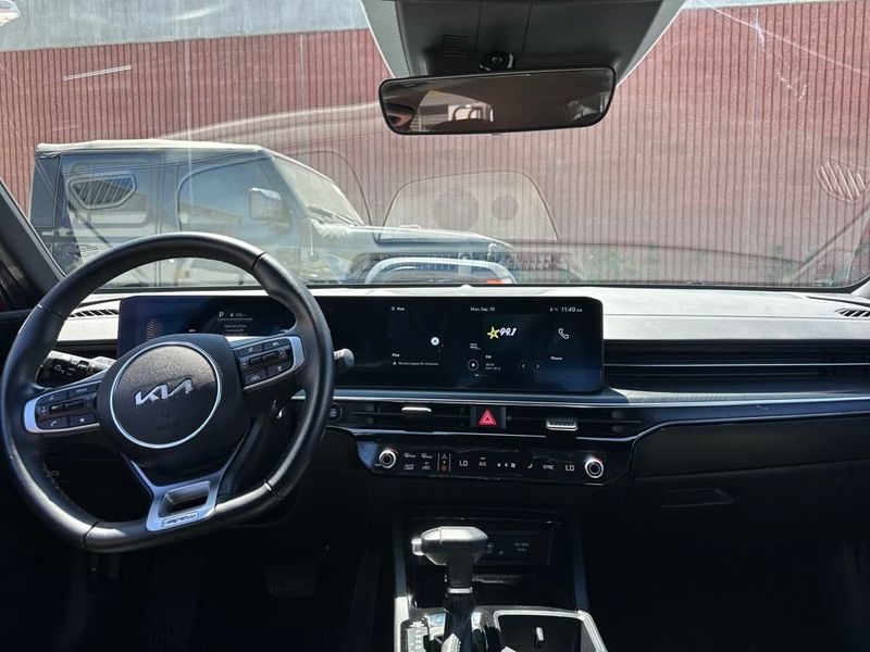 2025 Kia K5 GT-Line photo 12