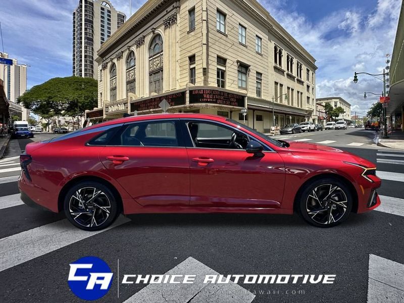 2025 Kia K5 GT-Line photo 7