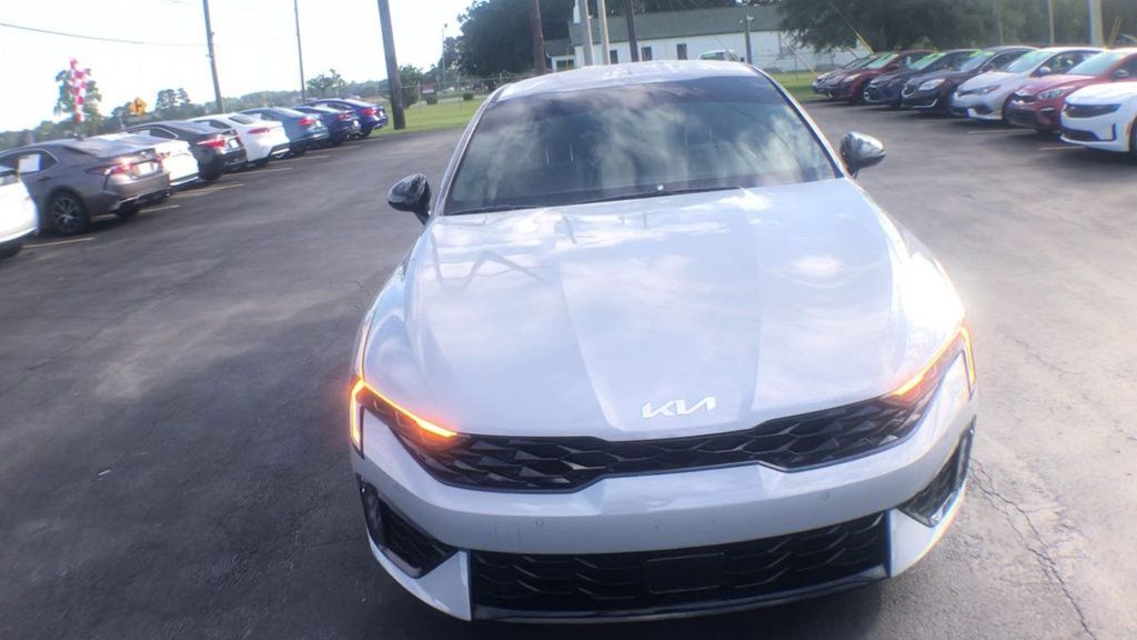 2025 Kia K5 GT-Line photo 3