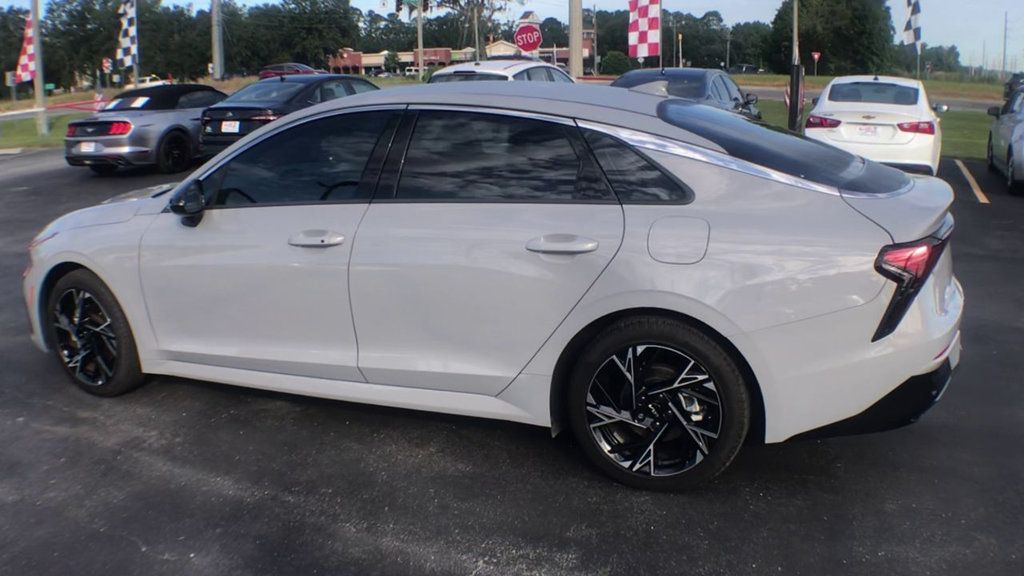 2025 Kia K5 GT-Line photo 6