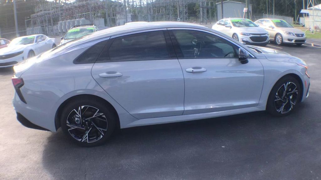 2025 Kia K5 GT-Line photo 9