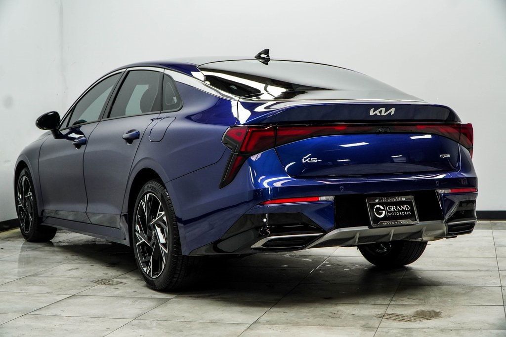 2025 Kia K5 GT-Line photo 11