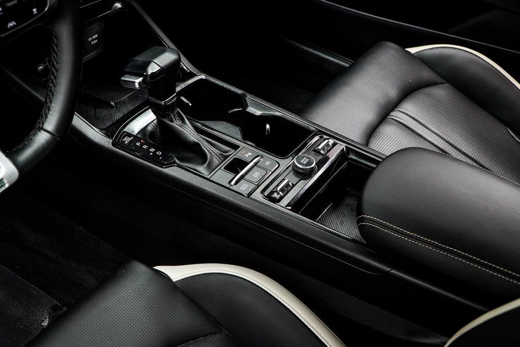 2025 Kia K5 GT-Line photo 15