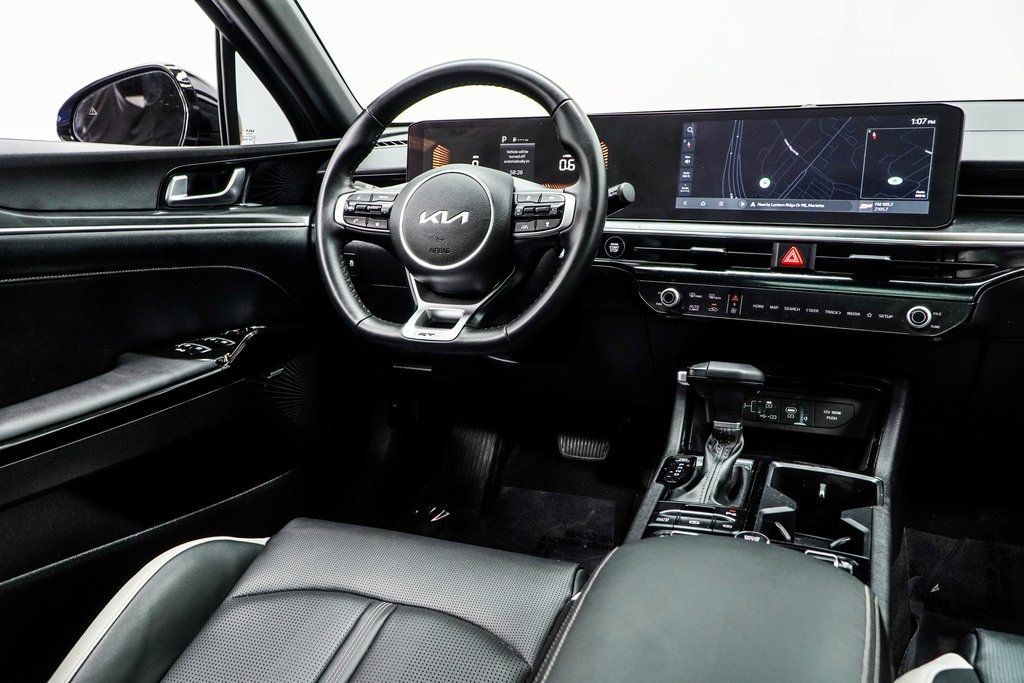 2025 Kia K5 GT-Line photo 18